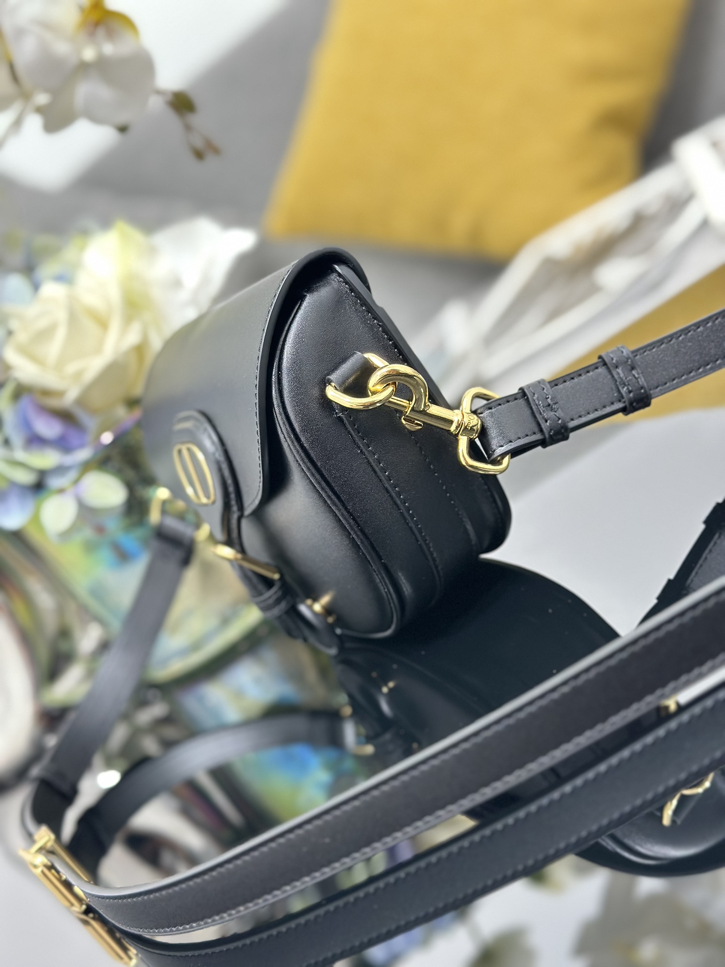Dior 高仿黑色Bobby半月包 女士款極簡設計 質感滿分| 13 Dior 高仿黑色Bobby半月包 女士款極簡設計 質感滿分