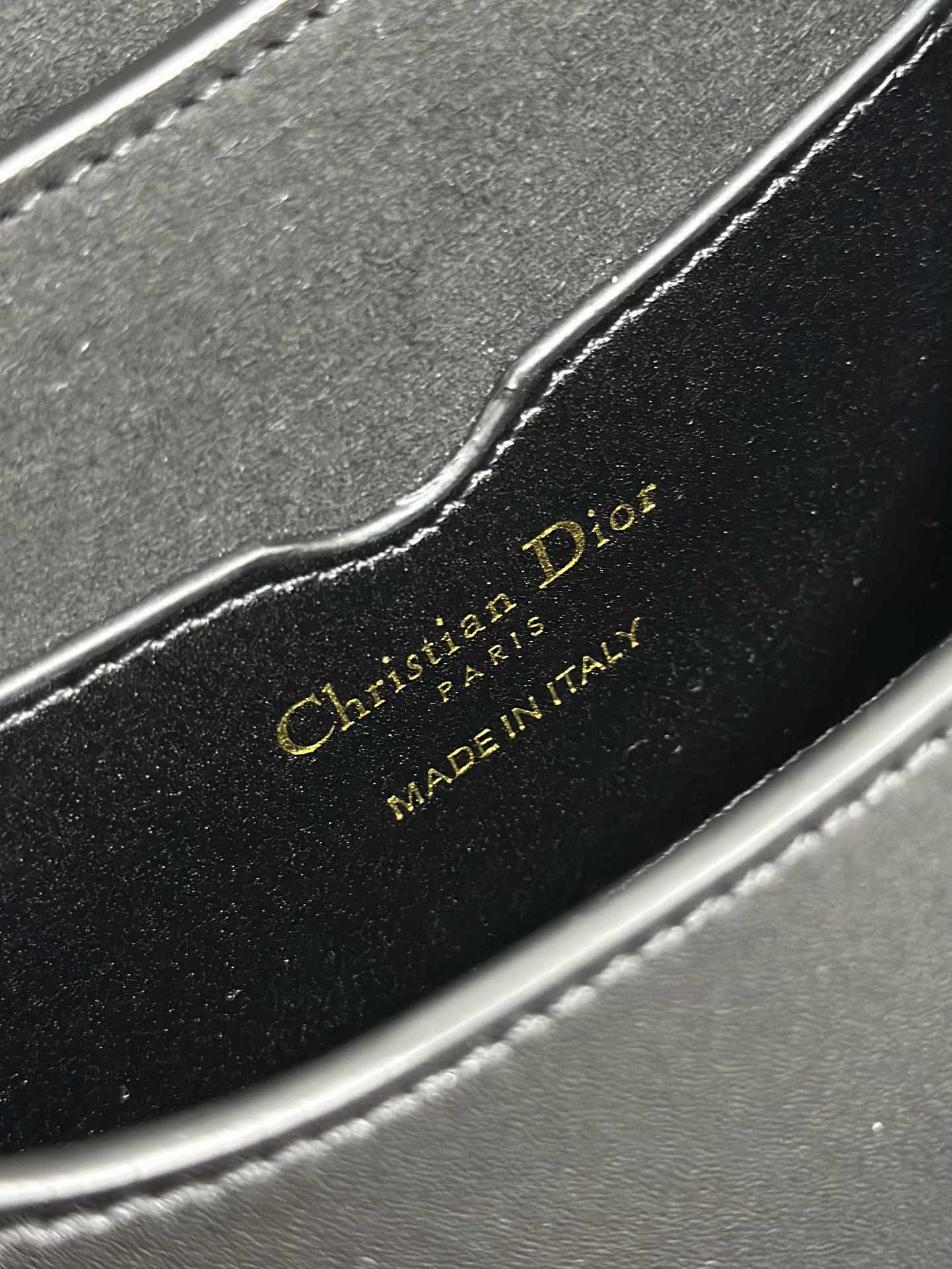 Dior 高仿黑色Bobby半月包 女士款極簡設計 質感滿分| 7 Dior 高仿黑色Bobby半月包 女士款極簡設計 質感滿分