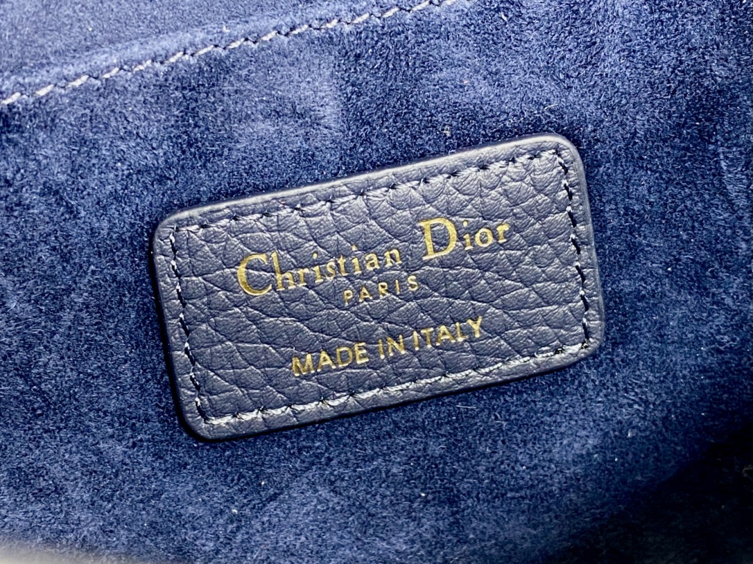 Dior 原單深藍Bobby半月包 女士款荔枝皮紋路細膩耐看| 7 Dior 原單深藍Bobby半月包 女士款荔枝皮紋路細膩耐看
