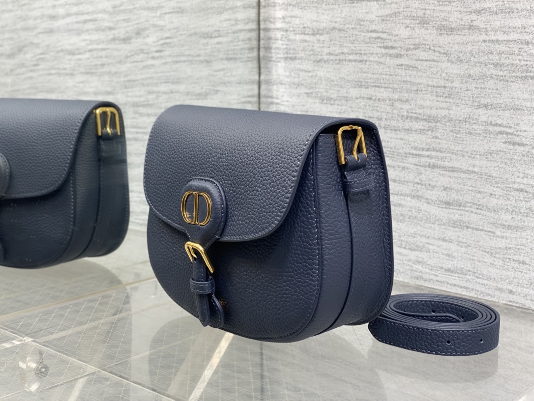Dior 一比一深藍Bobby半月包 女士簡約日常百搭皮革包款| 10 Dior 一比一深藍Bobby半月包 女士簡約日常百搭皮革包款