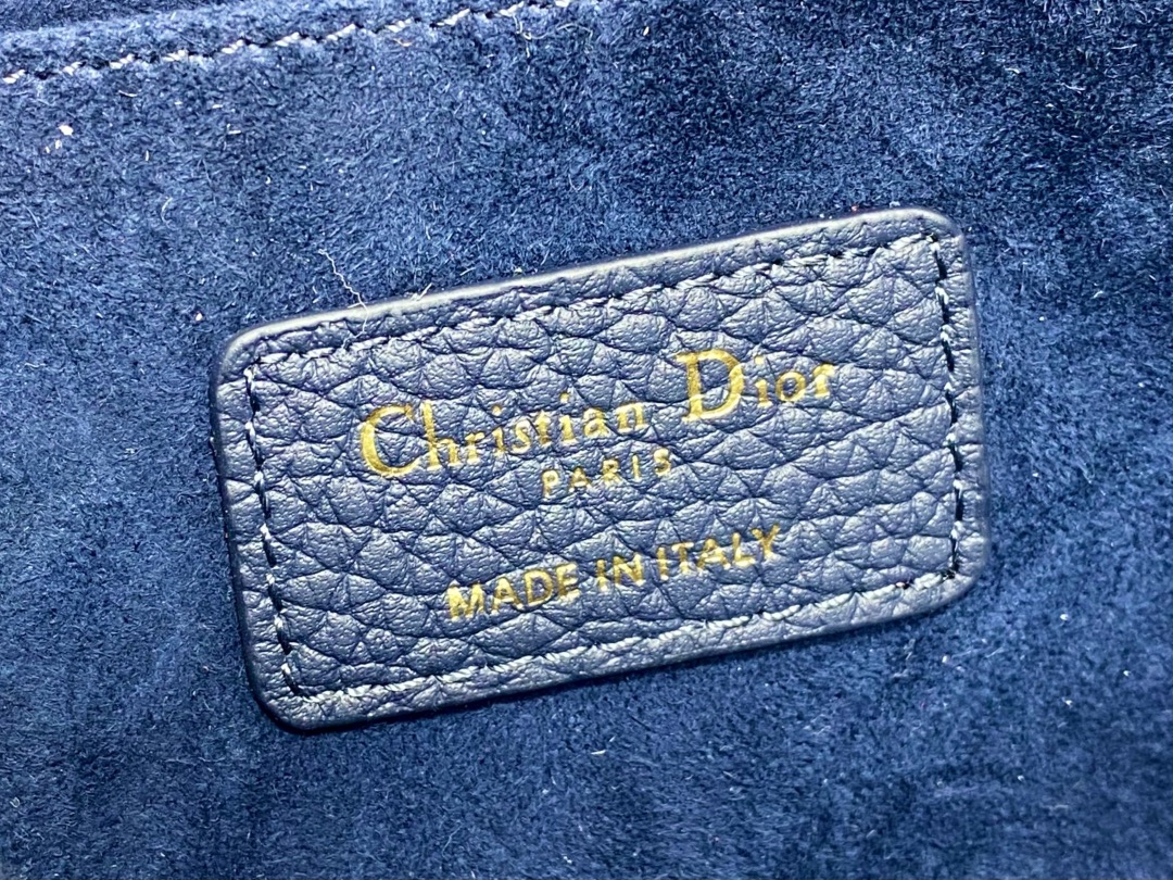 Dior 一比一深藍Bobby半月包 女士簡約日常百搭皮革包款| 7 Dior 一比一深藍Bobby半月包 女士簡約日常百搭皮革包款