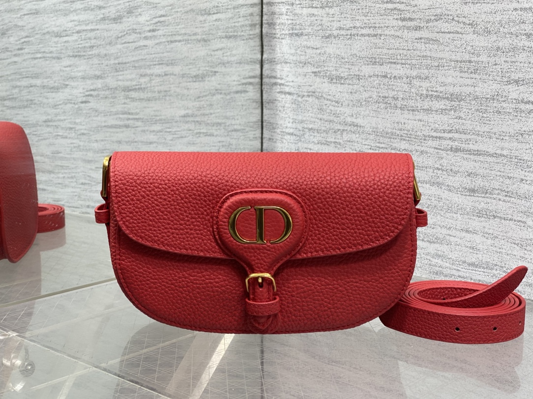 Dior A貨正紅Bobby半月包 女士款高飽和色系 吸睛出眾| 14 Dior A貨正紅Bobby半月包 女士款高飽和色系 吸睛出眾