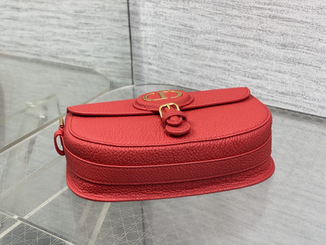 Dior A貨正紅Bobby半月包 女士款高飽和色系 吸睛出眾| 9 Dior A貨正紅Bobby半月包 女士款高飽和色系 吸睛出眾