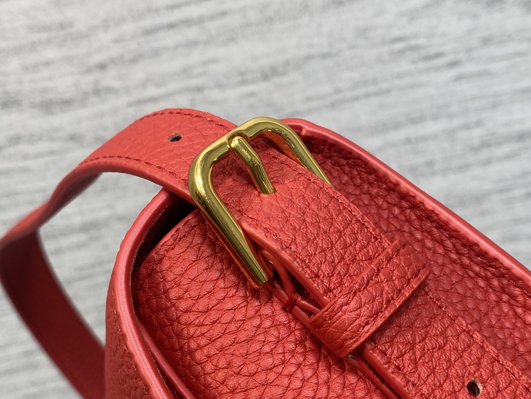 Dior A貨紅色Bobby半月包 女士款實搭配件 細節對標專櫃| 11 Dior A貨紅色Bobby半月包 女士款實搭配件 細節對標專櫃