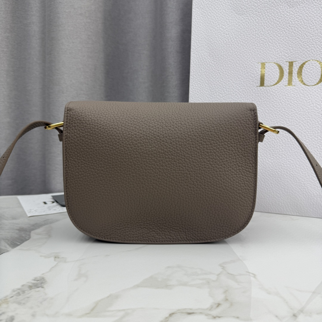 Dior 高仿灰褐色Bobby半月包 女士款沉穩百搭質感設計| 13 Dior 高仿灰褐色Bobby半月包 女士款沉穩百搭質感設計