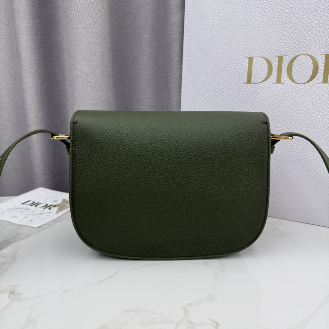 Dior 原單墨綠Bobby半月包 女士款個性色系搭配有型推薦| 13 Dior 原單墨綠Bobby半月包 女士款個性色系搭配有型推薦