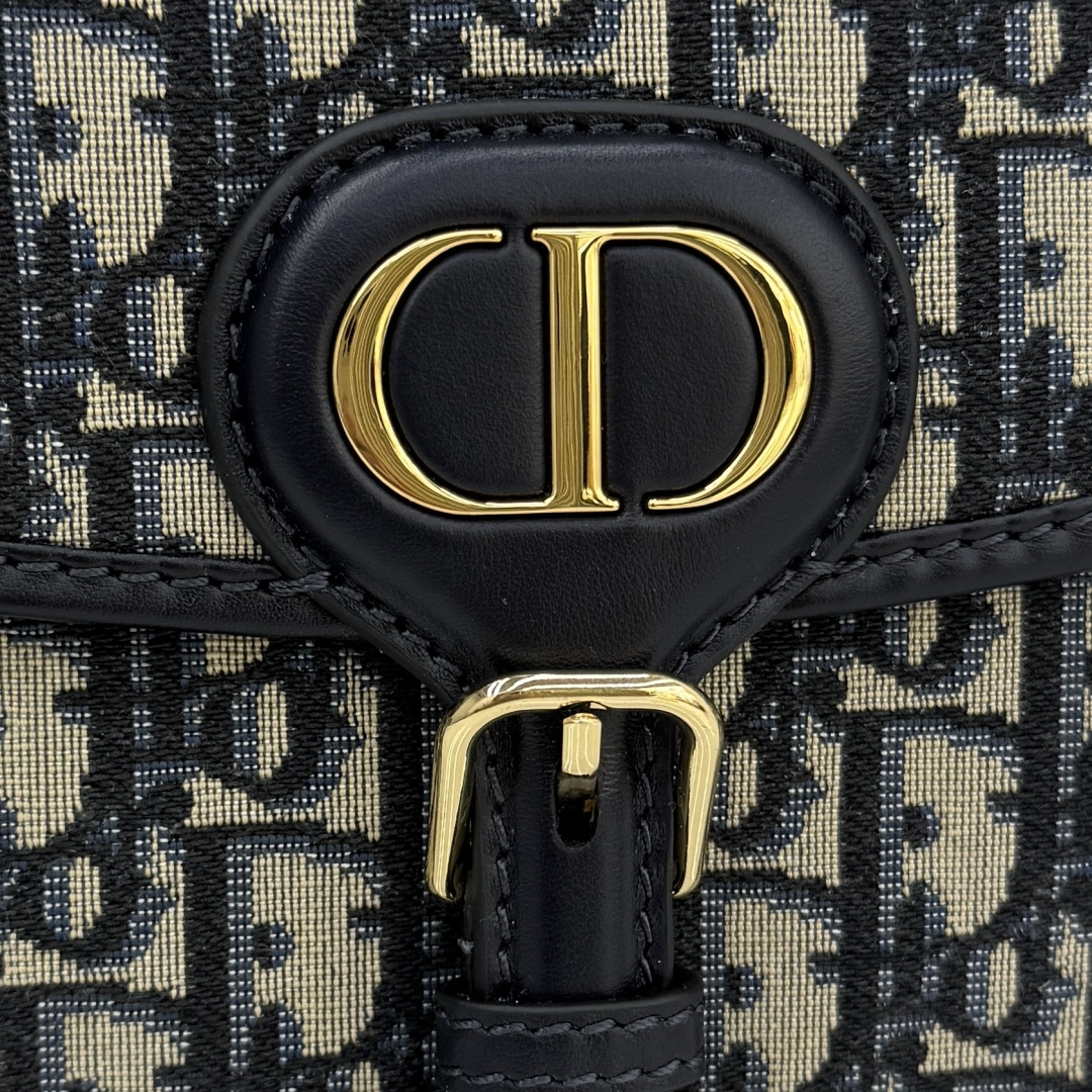 Dior A貨Oblique老花Bobby半月包 女士款經典圖紋推薦| 9 Dior A貨Oblique老花Bobby半月包 女士款經典圖紋推薦