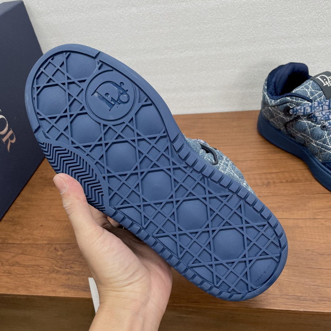 Dior 高仿男士丹寧老花運動鞋 藍色織紋刺繡 潮流街頭設計款| 10 Dior 高仿男士丹寧老花運動鞋 藍色織紋刺繡 潮流街頭設計款