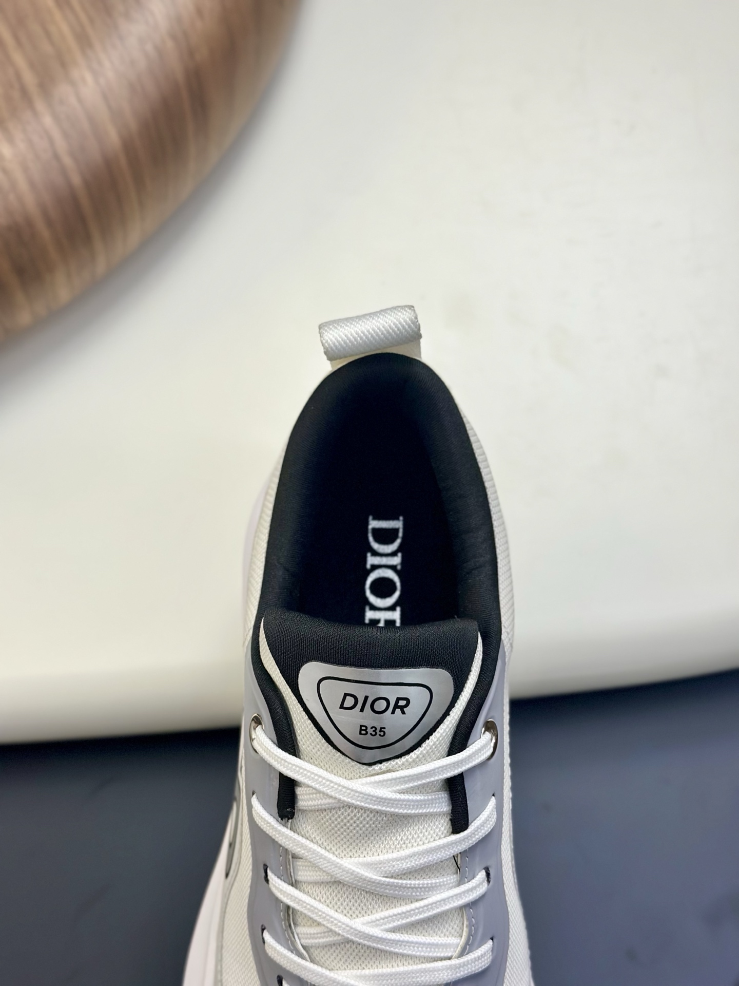 Dior A貨男士白灰網布運動鞋 輕量設計機能感鞋款 春夏日常款| 7 Dior A貨男士白灰網布運動鞋 輕量設計機能感鞋款 春夏日常款