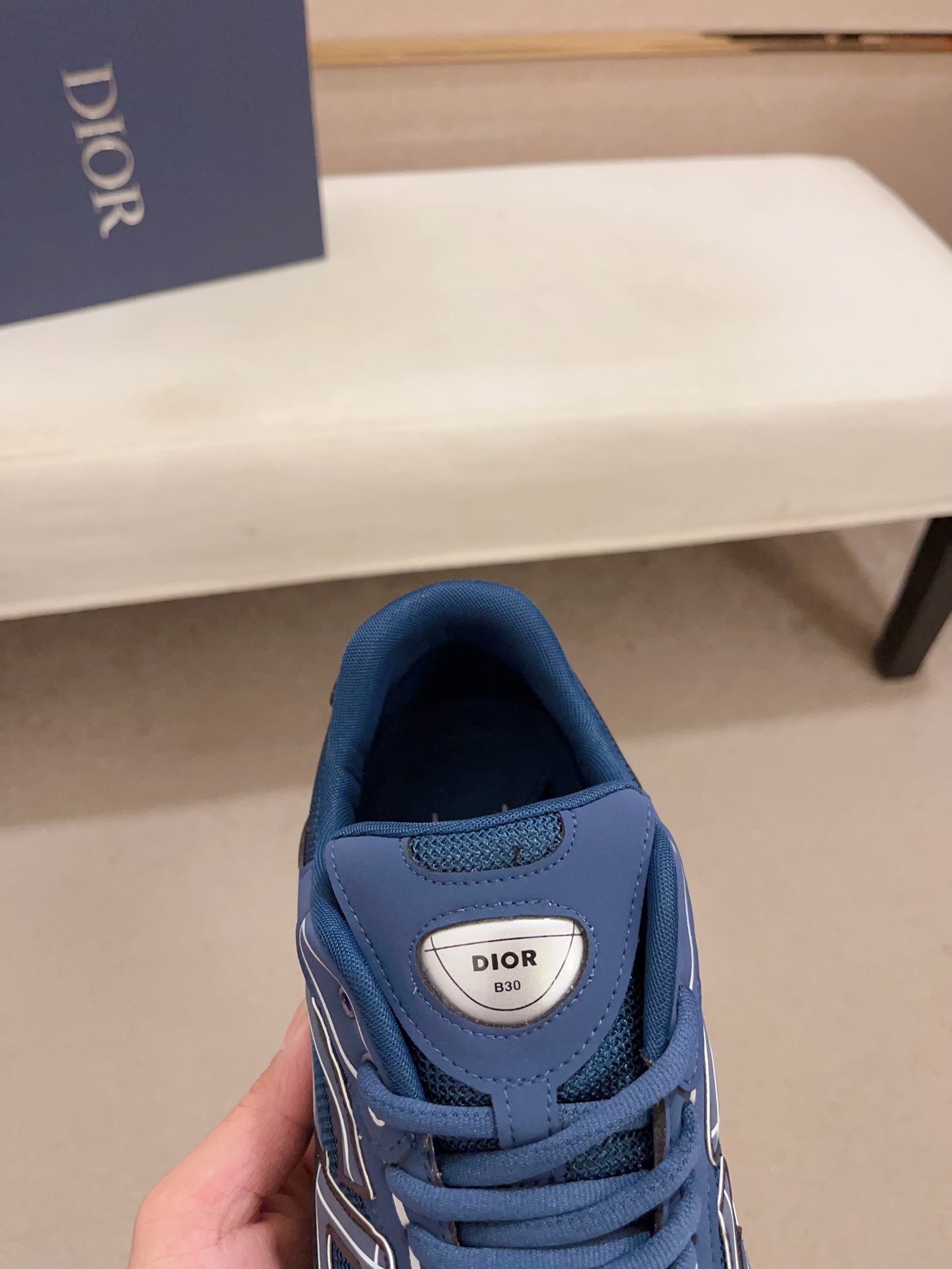 Dior 精品仿製男士藍色運動鞋 CD標誌設計 流線感厚底造型| 10 Dior 精品仿製男士藍色運動鞋 CD標誌設計 流線感厚底造型