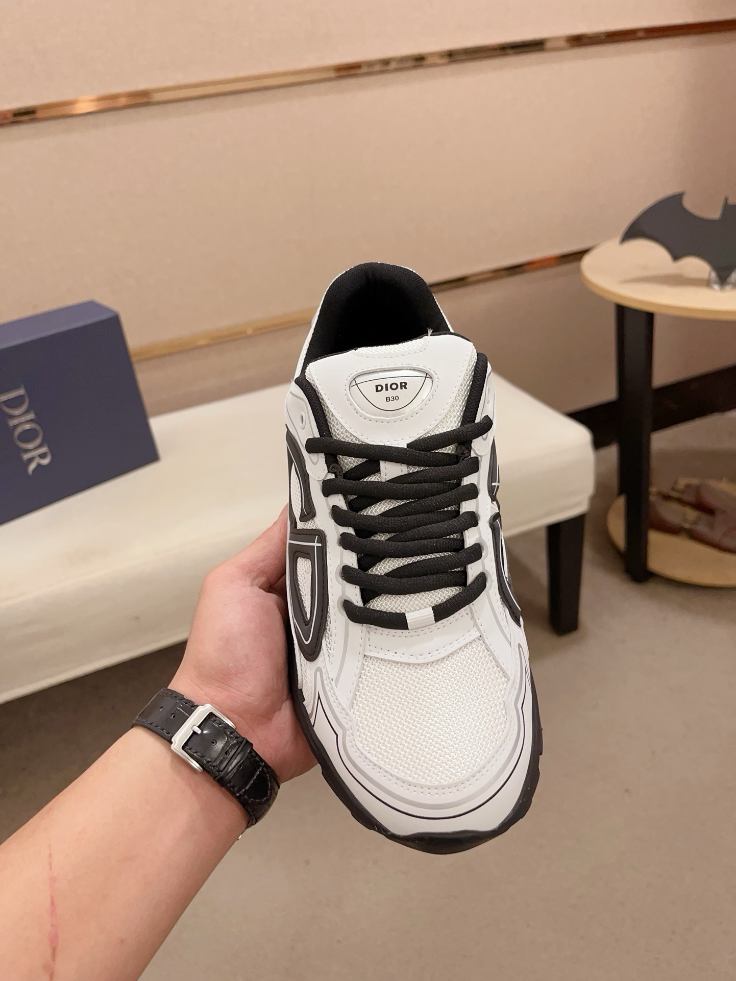 Dior 高仿男士白黑撞色運動鞋 厚底造型設計 百搭日常穿搭款| 14 Dior 高仿男士白黑撞色運動鞋 厚底造型設計 百搭日常穿搭款