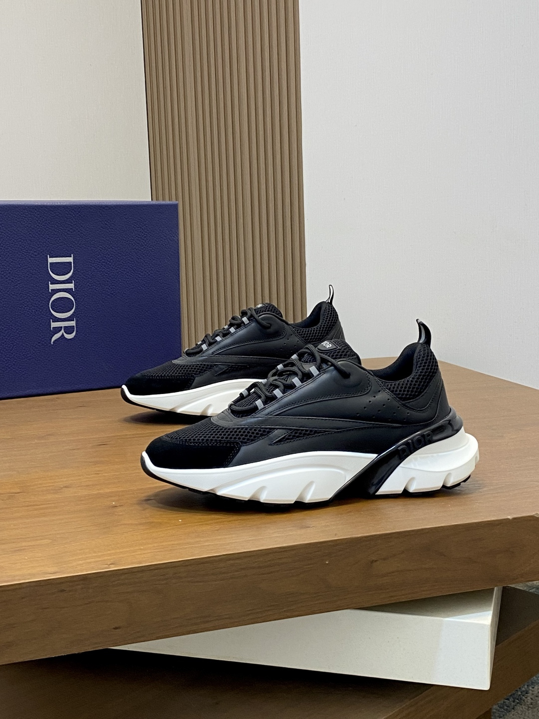 Dior A貨男士黑白拼接網布運動鞋 潮流設計結合機能實穿感| 13 Dior A貨男士黑白拼接網布運動鞋 潮流設計結合機能實穿感