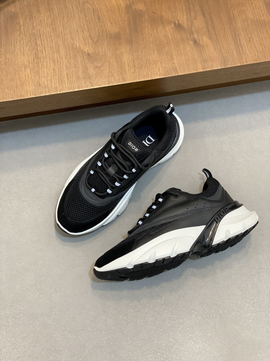 Dior A貨男士黑白拼接網布運動鞋 潮流設計結合機能實穿感| 11 Dior A貨男士黑白拼接網布運動鞋 潮流設計結合機能實穿感
