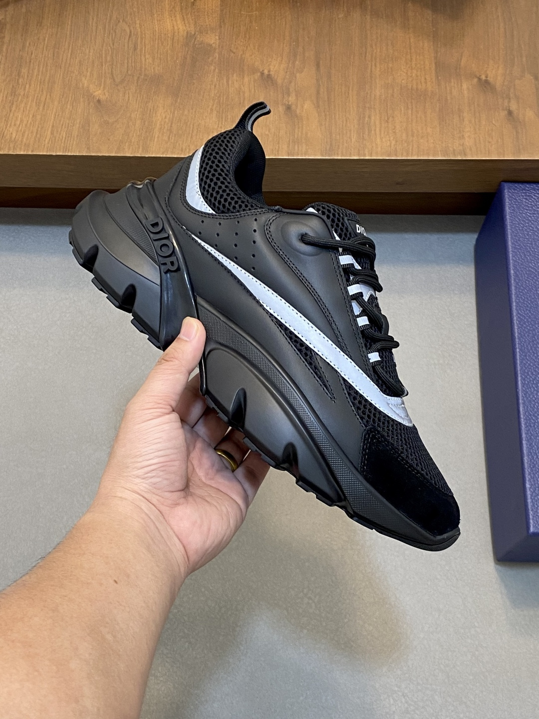 Dior A貨黑白拼接男士運動鞋 經典配色全新版本| 12 Dior A貨黑白拼接男士運動鞋 經典配色全新版本