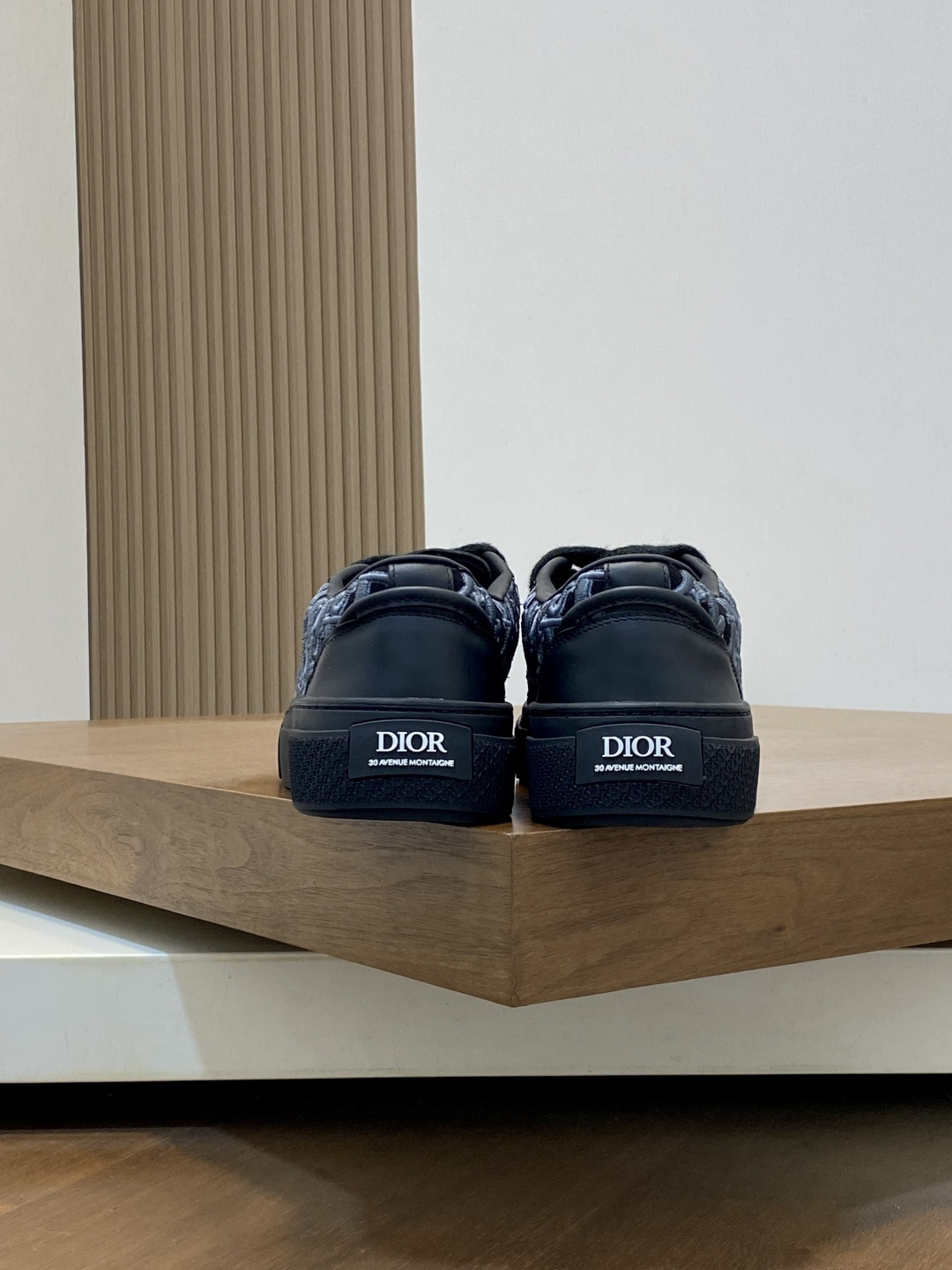 Dior 原單 黑色 Oblique 印花休閒鞋 經典滿版圖騰百搭款| 8 Dior 原單 黑色 Oblique 印花休閒鞋 經典滿版圖騰百搭款