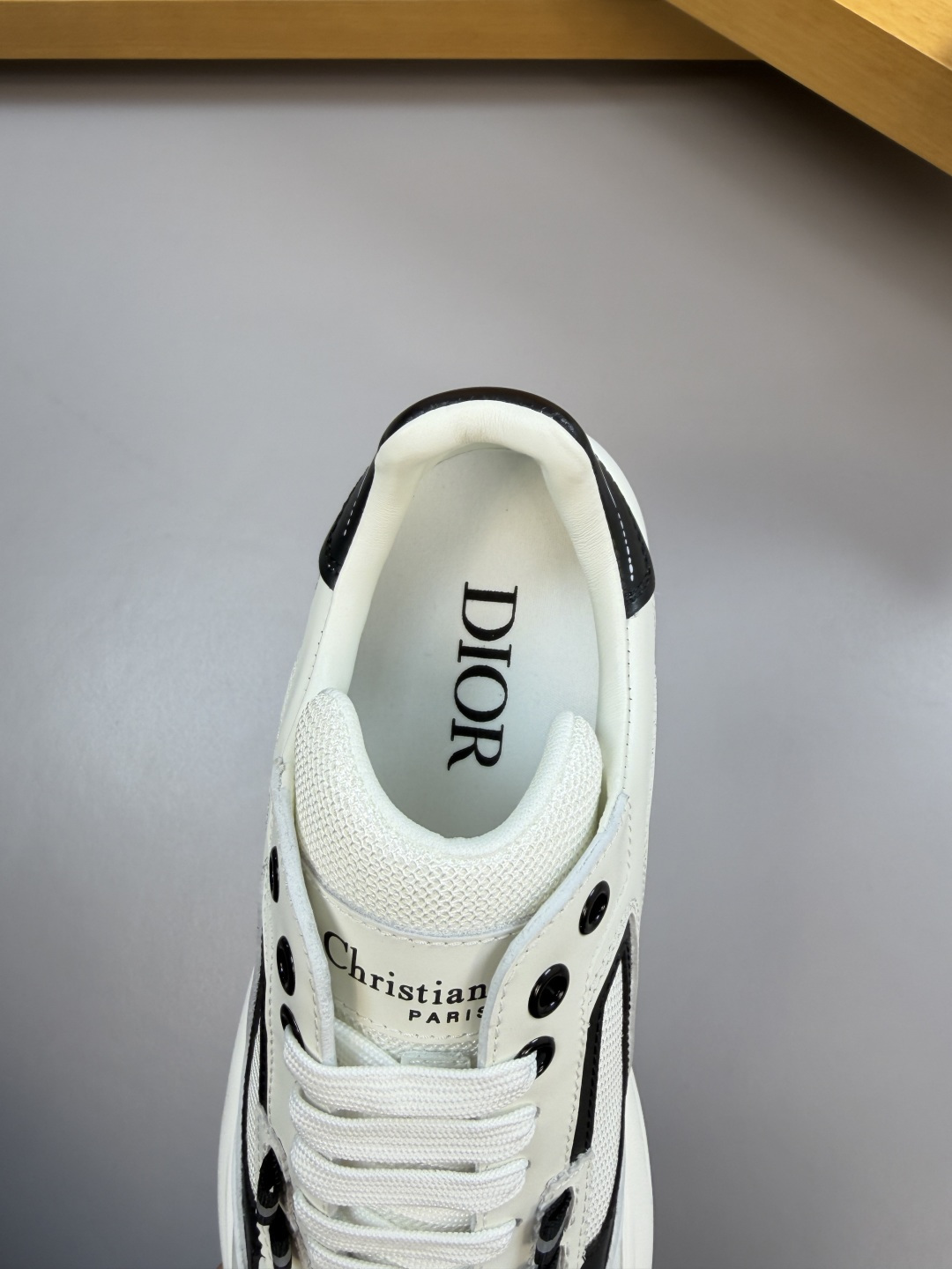 Dior 原單 白黑科技運動鞋 男士立體線條百搭休閒鞋| 9 Dior 原單 白黑科技運動鞋 男士立體線條百搭休閒鞋