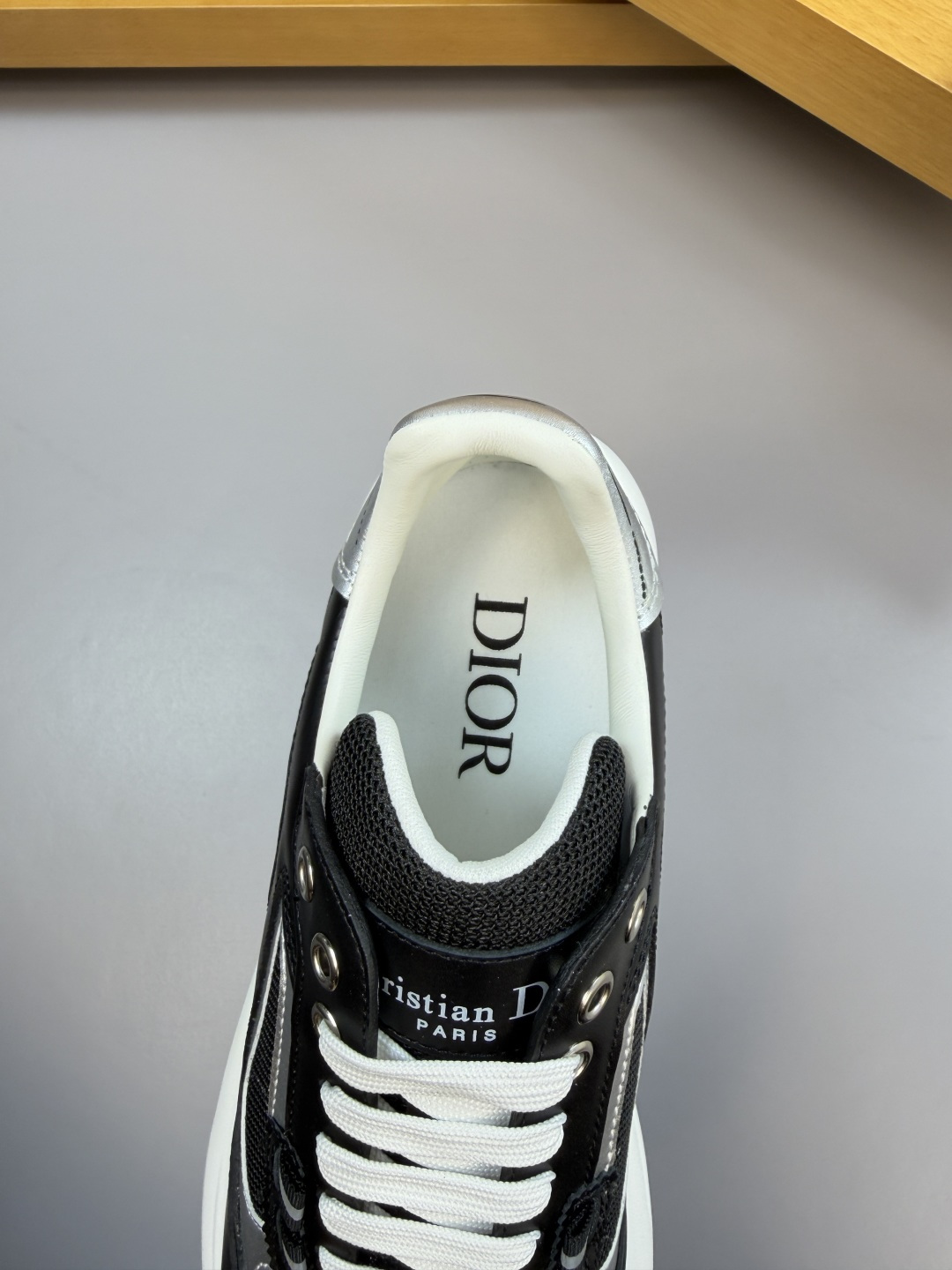Dior 一比一 男士黑銀科技運動鞋 前衛線條拼接休閒款| 9 Dior 一比一 男士黑銀科技運動鞋 前衛線條拼接休閒款