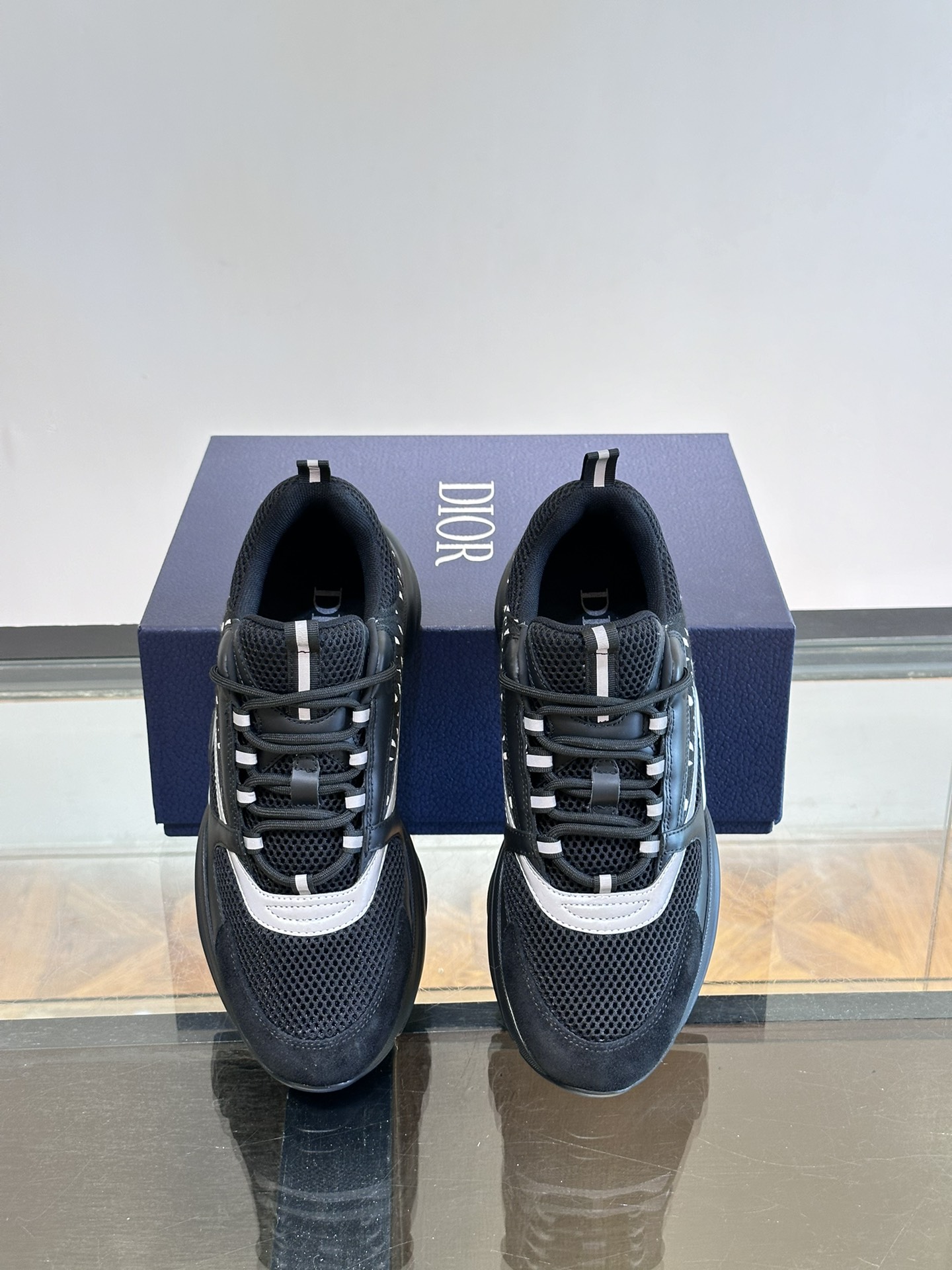 Dior 原單男士輕量運動鞋 全黑灰拼接網布款 都會風格耐穿日常鞋| 12 Dior 原單男士輕量運動鞋 全黑灰拼接網布款 都會風格耐穿日常鞋