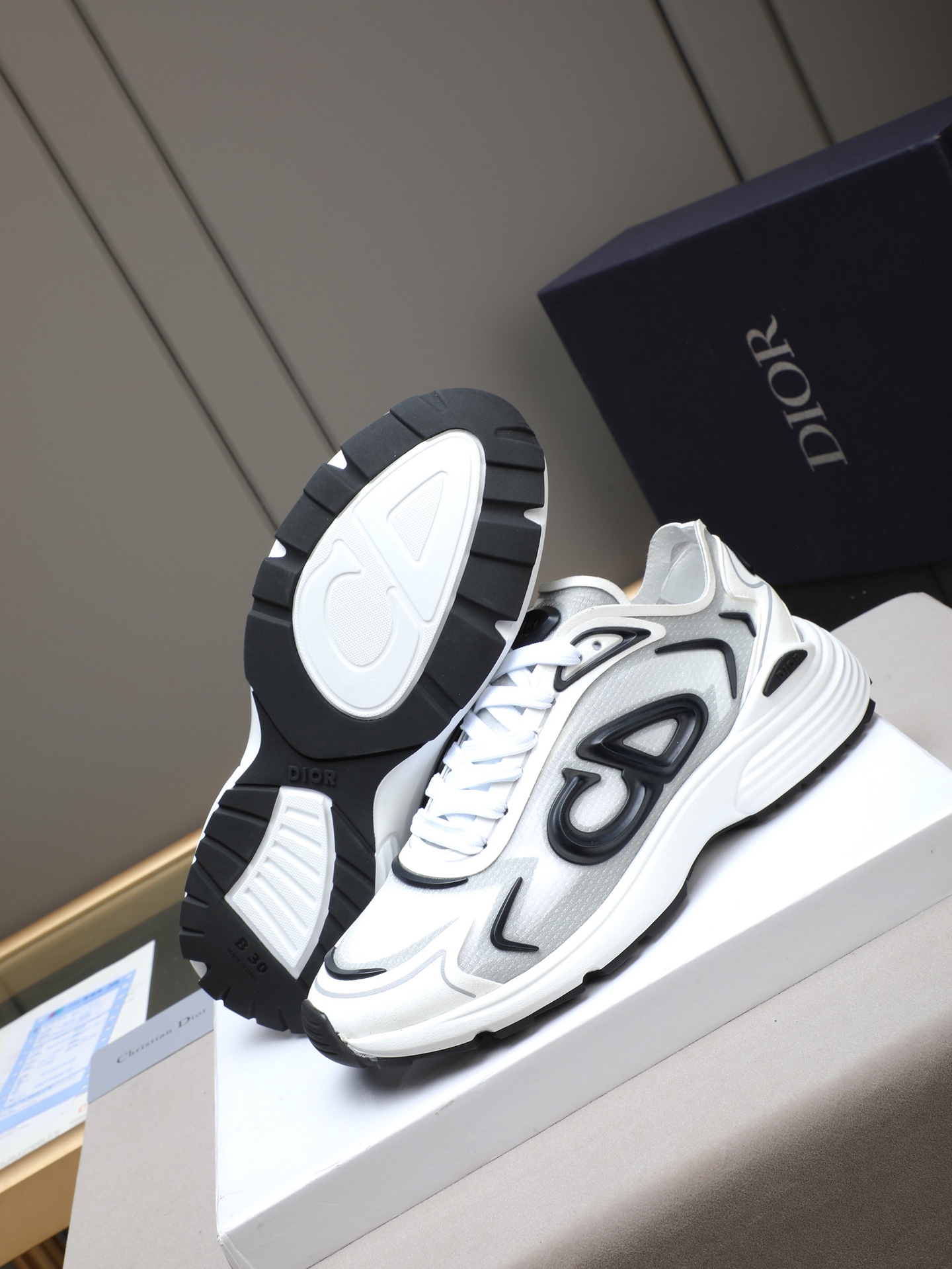 Dior 高仿男士 CD Logo 運動鞋 白灰立體Logo設計 輕量舒適百搭款| 13 Dior 高仿男士 CD Logo 運動鞋 白灰立體Logo設計 輕量舒適百搭款