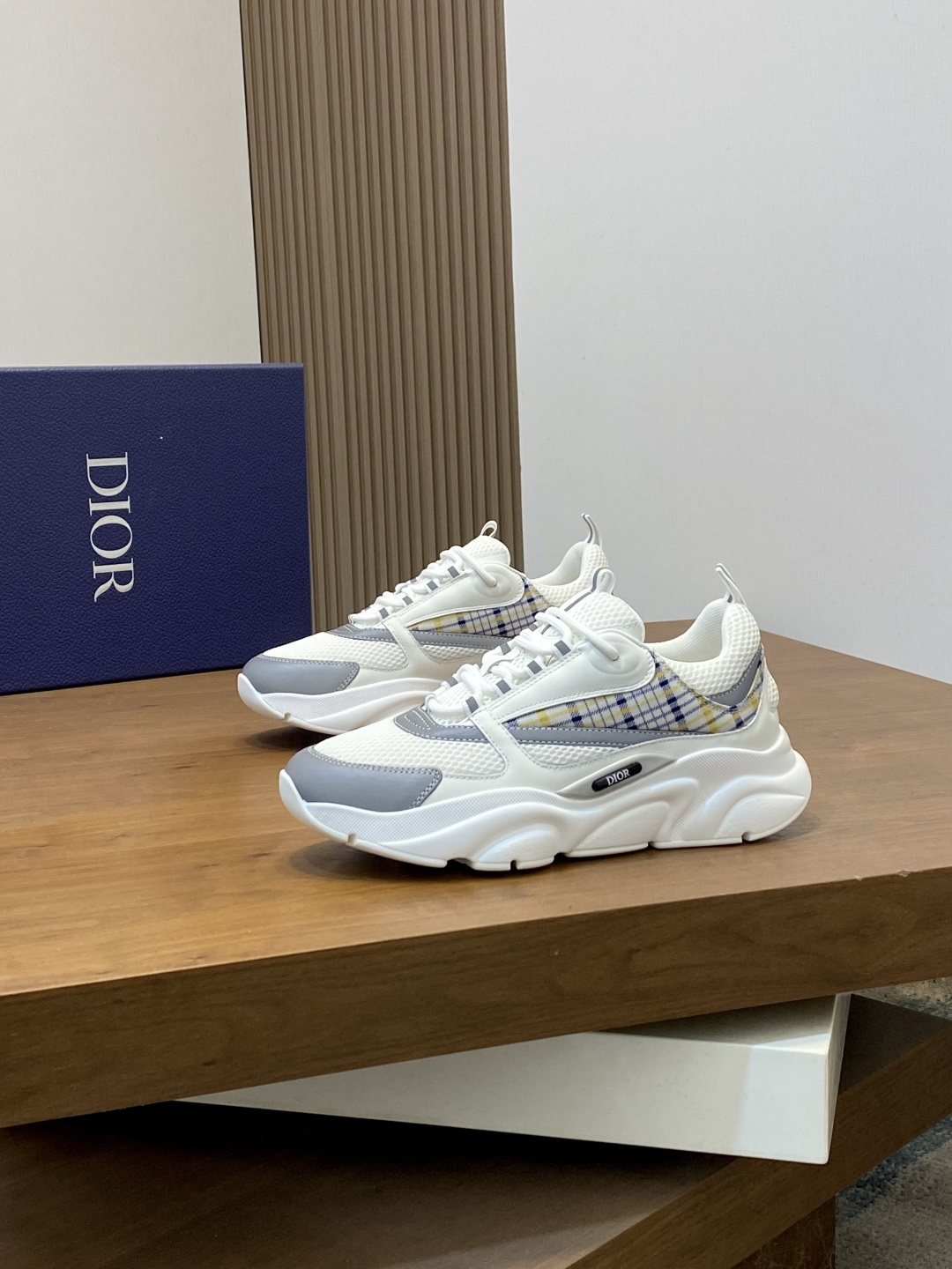 Dior A貨男士輕量運動鞋 白藍透氣拼接款 清爽時尚百搭休閒鞋| 13 Dior A貨男士輕量運動鞋 白藍透氣拼接款 清爽時尚百搭休閒鞋