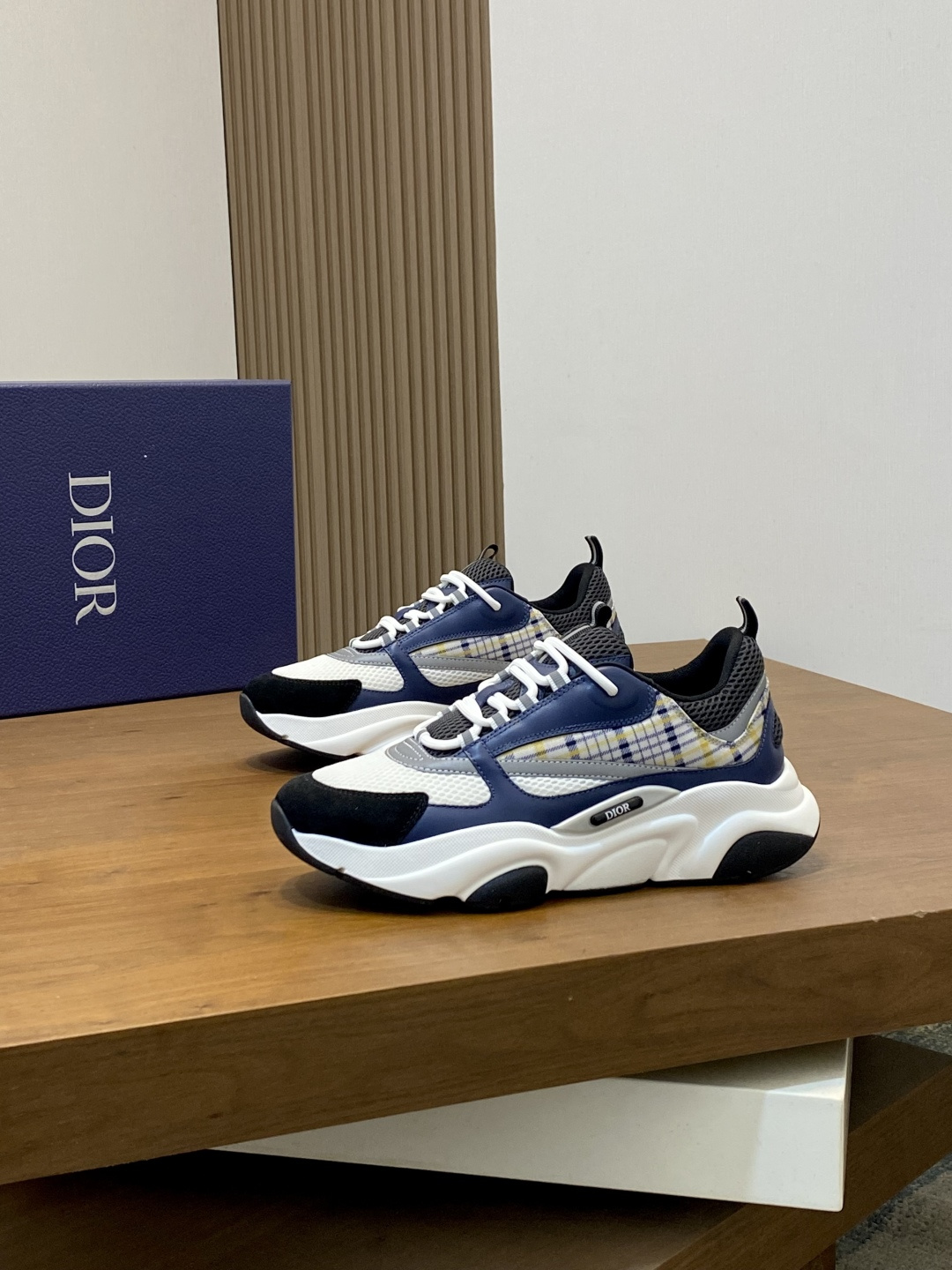 Dior 高仿男士運動鞋藍白拼接設計 百搭輕量潮流款| 13 Dior 高仿男士運動鞋藍白拼接設計 百搭輕量潮流款