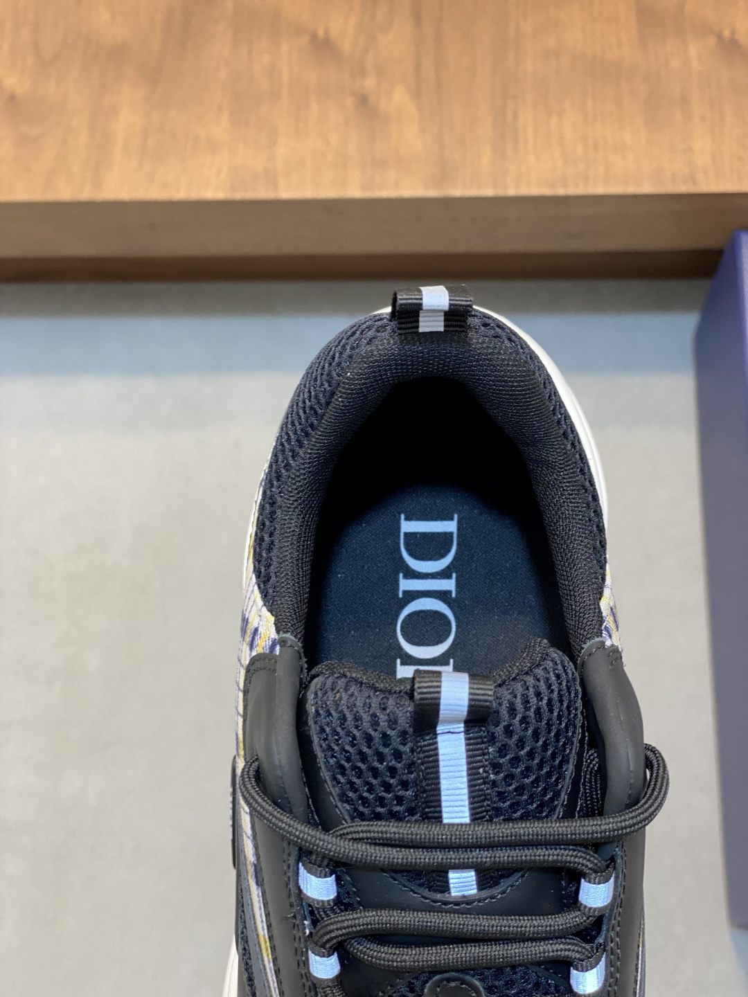 Dior 高仿男士黑灰運動鞋 都會風格輕量舒適百搭鞋款| 9 Dior 高仿男士黑灰運動鞋 都會風格輕量舒適百搭鞋款