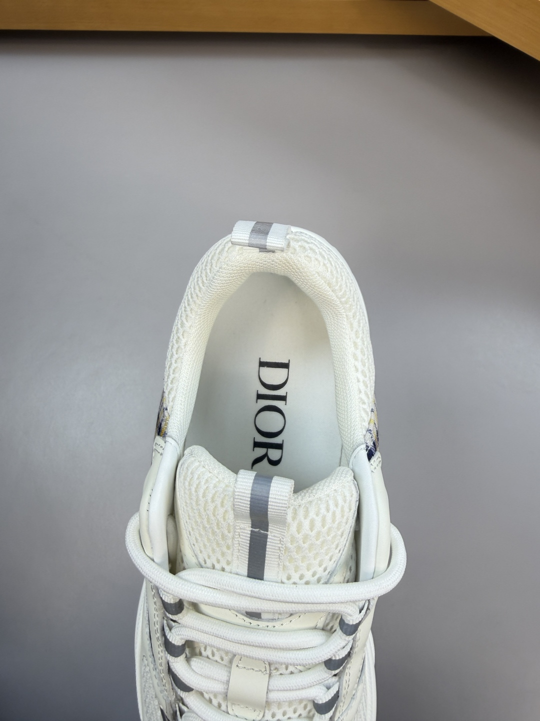 Dior 一比一白藍拼接運動鞋 男女款透氣輕量設計百搭潮鞋| 9 Dior 一比一白藍拼接運動鞋 男女款透氣輕量設計百搭潮鞋