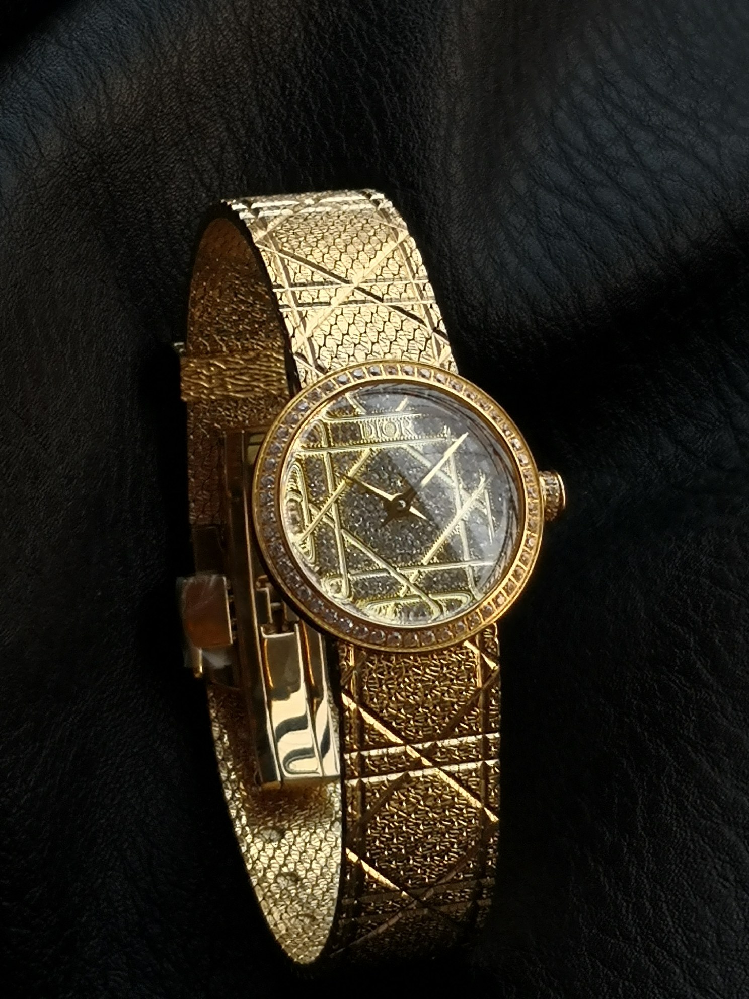 Dior A貨全金女錶 凱旋幾何面盤立體雕紋錶帶款| 14 Dior A貨全金女錶 凱旋幾何面盤立體雕紋錶帶款
