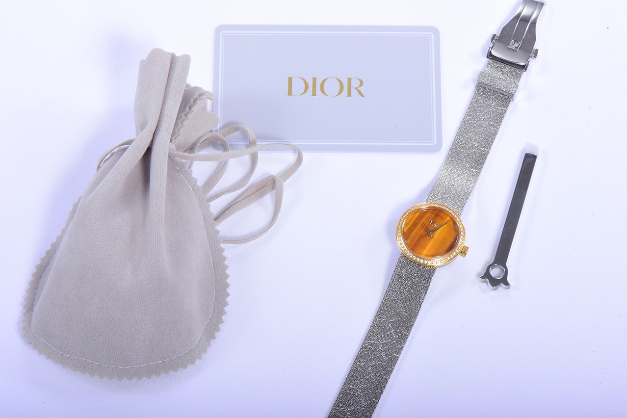DiorA貨琥珀橘面女錶 銀帶金框鑽飾珍稀配色| 11 DiorA貨琥珀橘面女錶 銀帶金框鑽飾珍稀配色