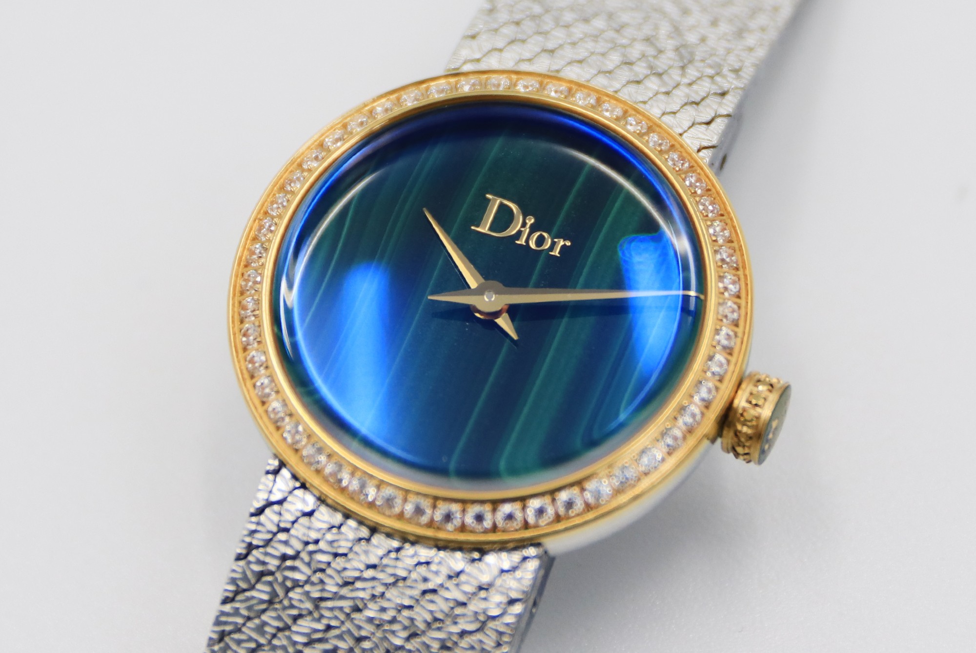 Dior高仿藍綠漸層面金邊女錶典雅百搭款| 13 Dior高仿藍綠漸層面金邊女錶典雅百搭款
