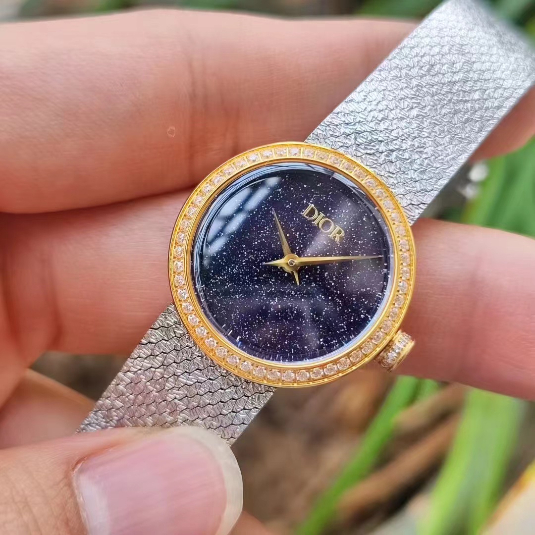 Dior高仿黑夜星空金邊女錶神秘閃耀款| 12 Dior高仿黑夜星空金邊女錶神秘閃耀款
