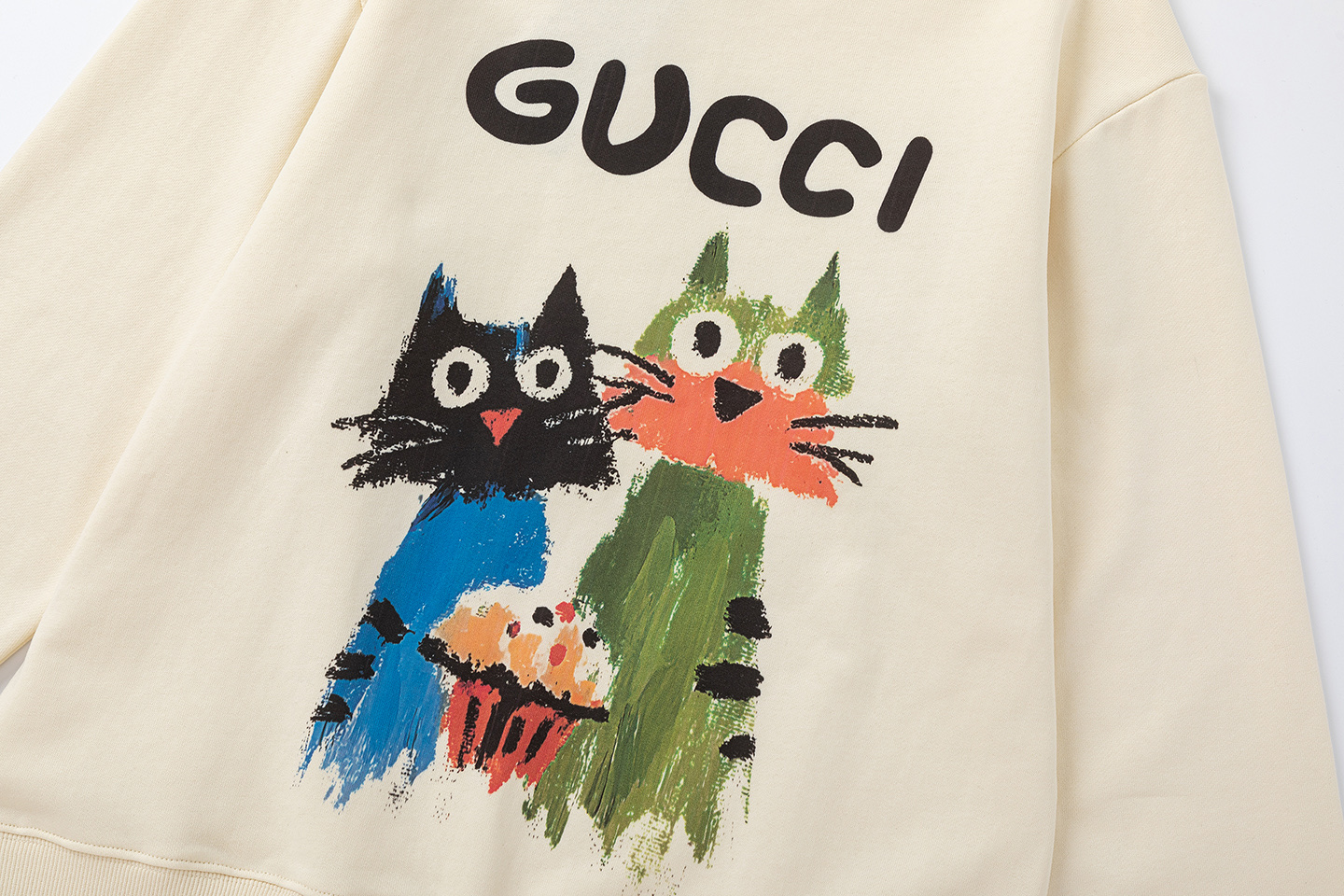 Gucci 高仿貓咪情侶圖案圓領長袖 奶白底趣味插畫設計款| 14 Gucci 高仿貓咪情侶圖案圓領長袖 奶白底趣味插畫設計款