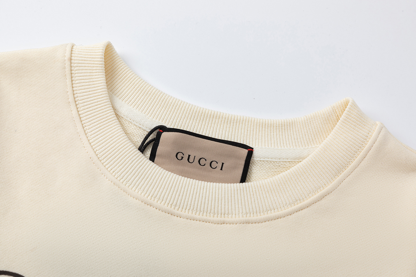 Gucci 高仿魚眼貓咪派對插畫長袖 搞怪趣味造型款| 12 Gucci 高仿魚眼貓咪派對插畫長袖 搞怪趣味造型款