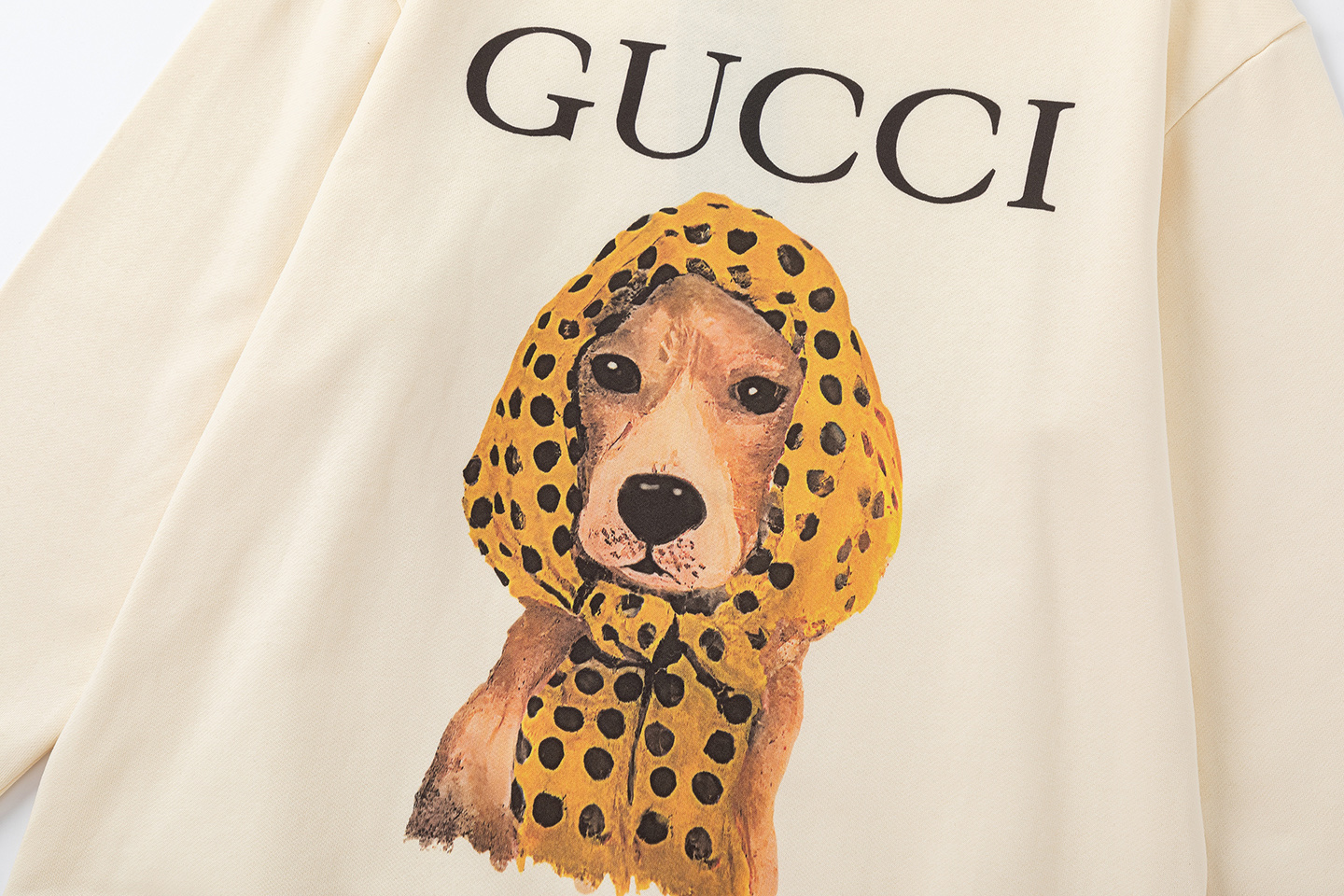 Gucci 高仿圓領長袖 狗狗圖案印花 黃豹圍巾設計款| 14 Gucci 高仿圓領長袖 狗狗圖案印花 黃豹圍巾設計款