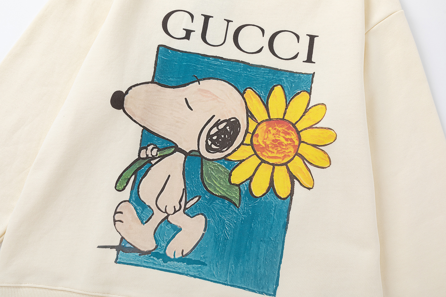 Gucci 高仿史努比長袖 太陽花插畫設計 奶白色圓領款| 14 Gucci 高仿史努比長袖 太陽花插畫設計 奶白色圓領款