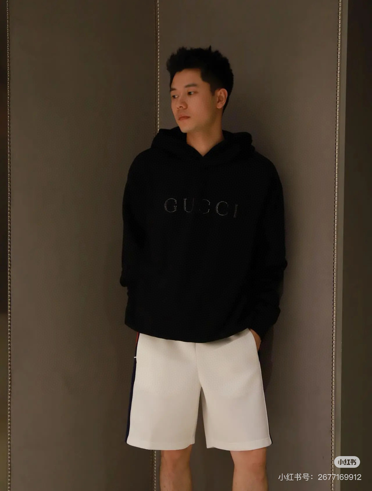 Gucci 原單經典LOGO刺繡連帽上衣 黑色素面款簡約設計| 13 Gucci 原單經典LOGO刺繡連帽上衣 黑色素面款簡約設計