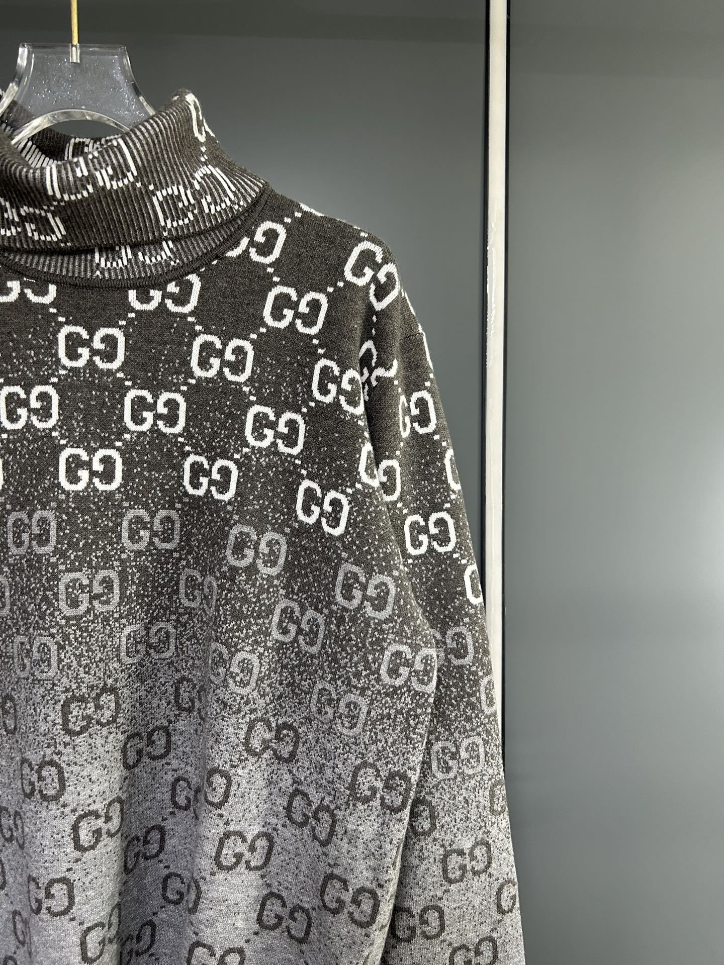 Gucci 高仿男士高領毛衣 GG漸層針織設計 冬季精品必備款| 10 Gucci 高仿男士高領毛衣 GG漸層針織設計 冬季精品必備款