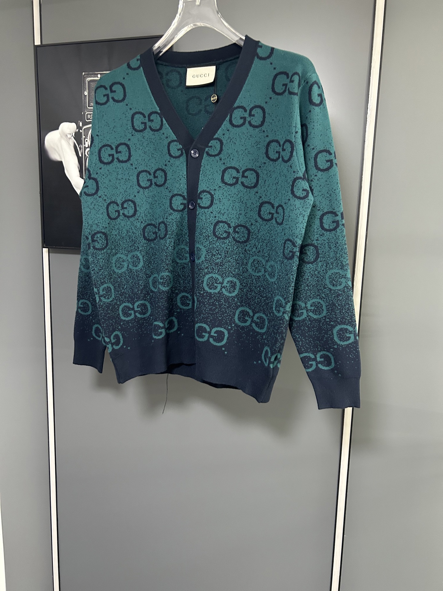 Gucci 原單男士針織外套 綠黑漸層GG滿版 V領開襟設計| 13 Gucci 原單男士針織外套 綠黑漸層GG滿版 V領開襟設計