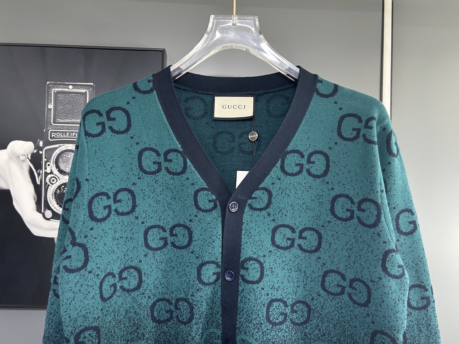 Gucci 原單男士針織外套 綠黑漸層GG滿版 V領開襟設計| 8 Gucci 原單男士針織外套 綠黑漸層GG滿版 V領開襟設計