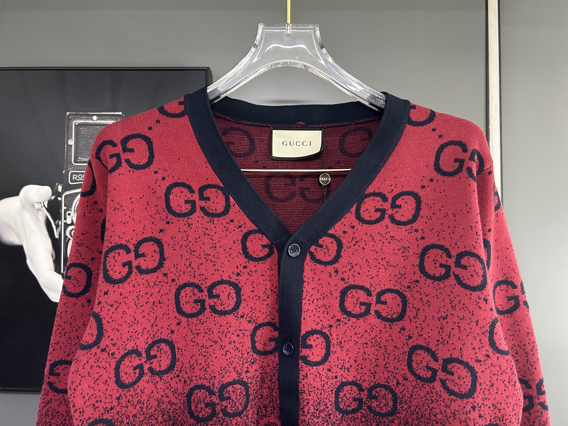 Gucci 一比一男針織外套 紅黑撞色GG毛衣 開襟設計造型強| 9 Gucci 一比一男針織外套 紅黑撞色GG毛衣 開襟設計造型強