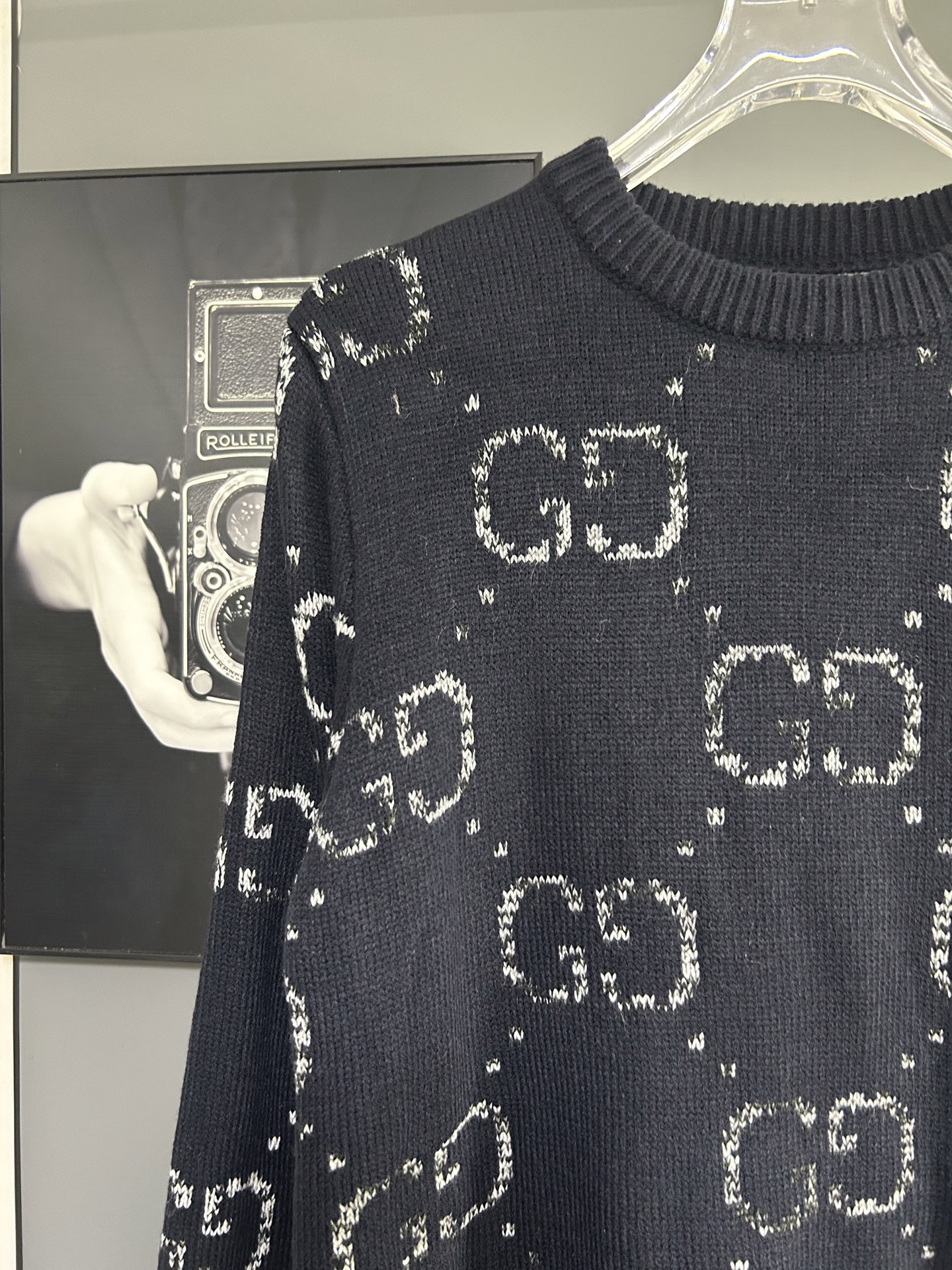 Gucci 高仿男針織毛衣 黑底白GG圖騰設計 低調中顯品味| 14 Gucci 高仿男針織毛衣 黑底白GG圖騰設計 低調中顯品味