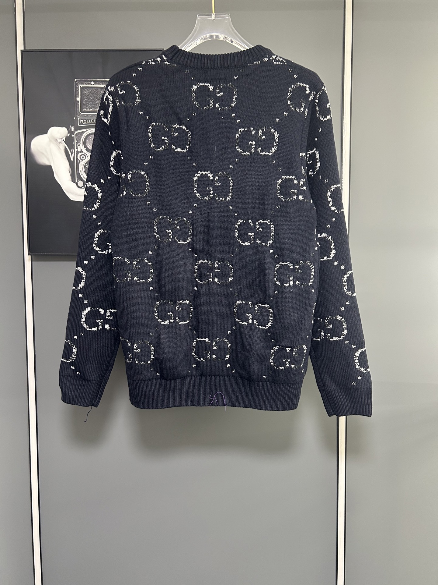 Gucci 高仿男針織毛衣 黑底白GG圖騰設計 低調中顯品味| 12 Gucci 高仿男針織毛衣 黑底白GG圖騰設計 低調中顯品味