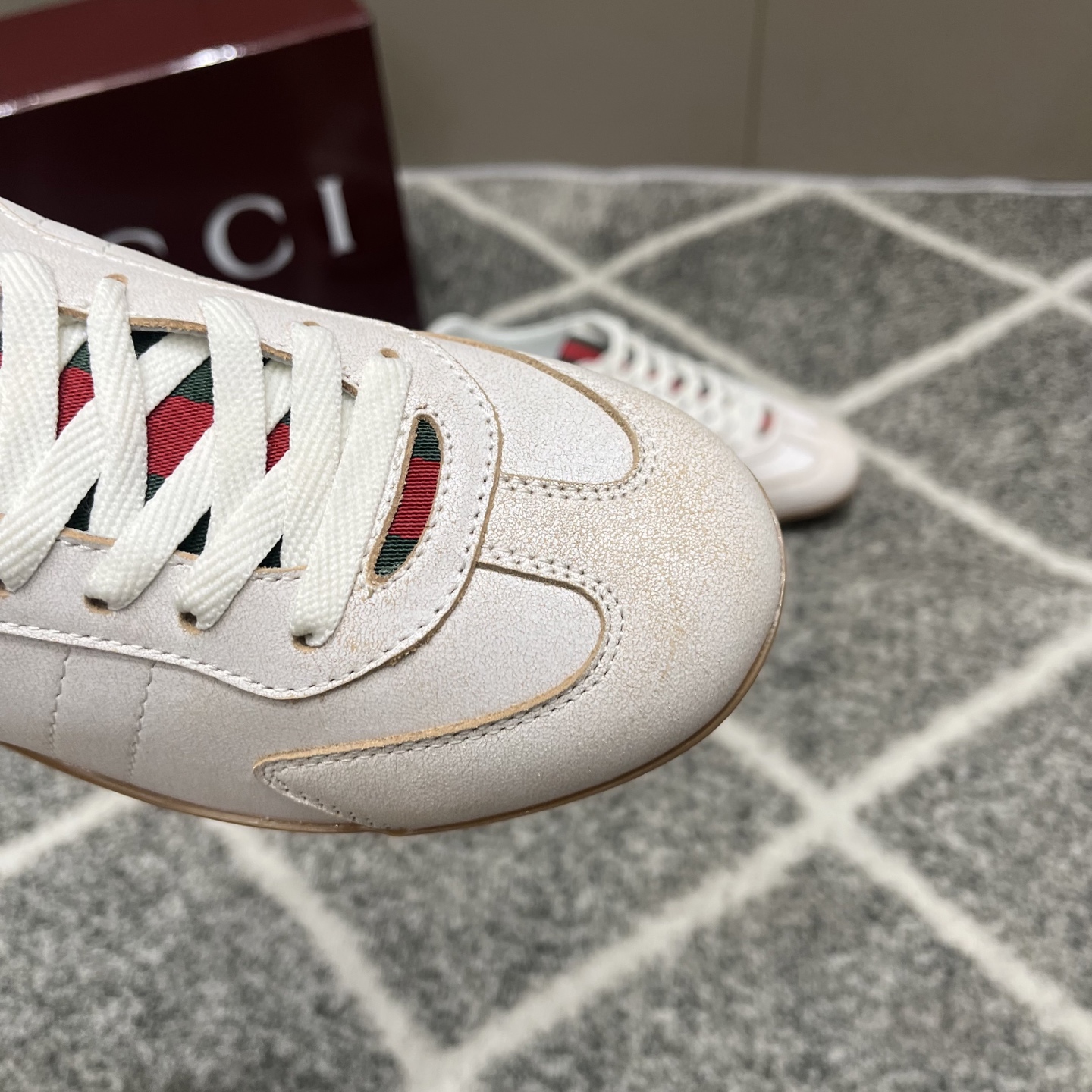 GucciA貨白色男士休閒鞋 織帶裝飾復古修身設計| 11 GucciA貨白色男士休閒鞋 織帶裝飾復古修身設計