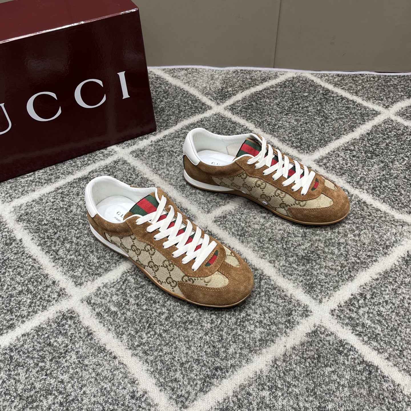 Gucci高仿復古男鞋 GG帆布拼麂皮 原色復刻低筒設計| 14 Gucci高仿復古男鞋 GG帆布拼麂皮 原色復刻低筒設計