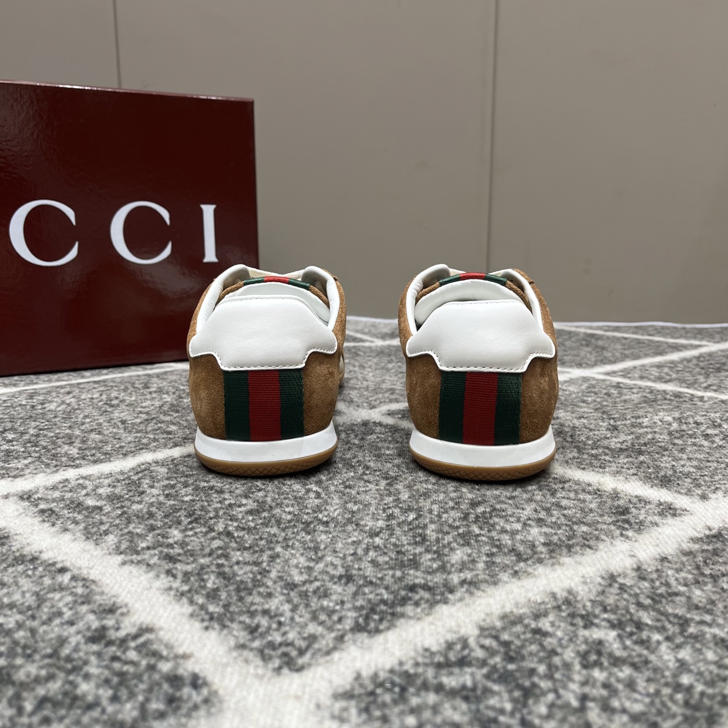 Gucci高仿復古男鞋 GG帆布拼麂皮 原色復刻低筒設計| 8 Gucci高仿復古男鞋 GG帆布拼麂皮 原色復刻低筒設計
