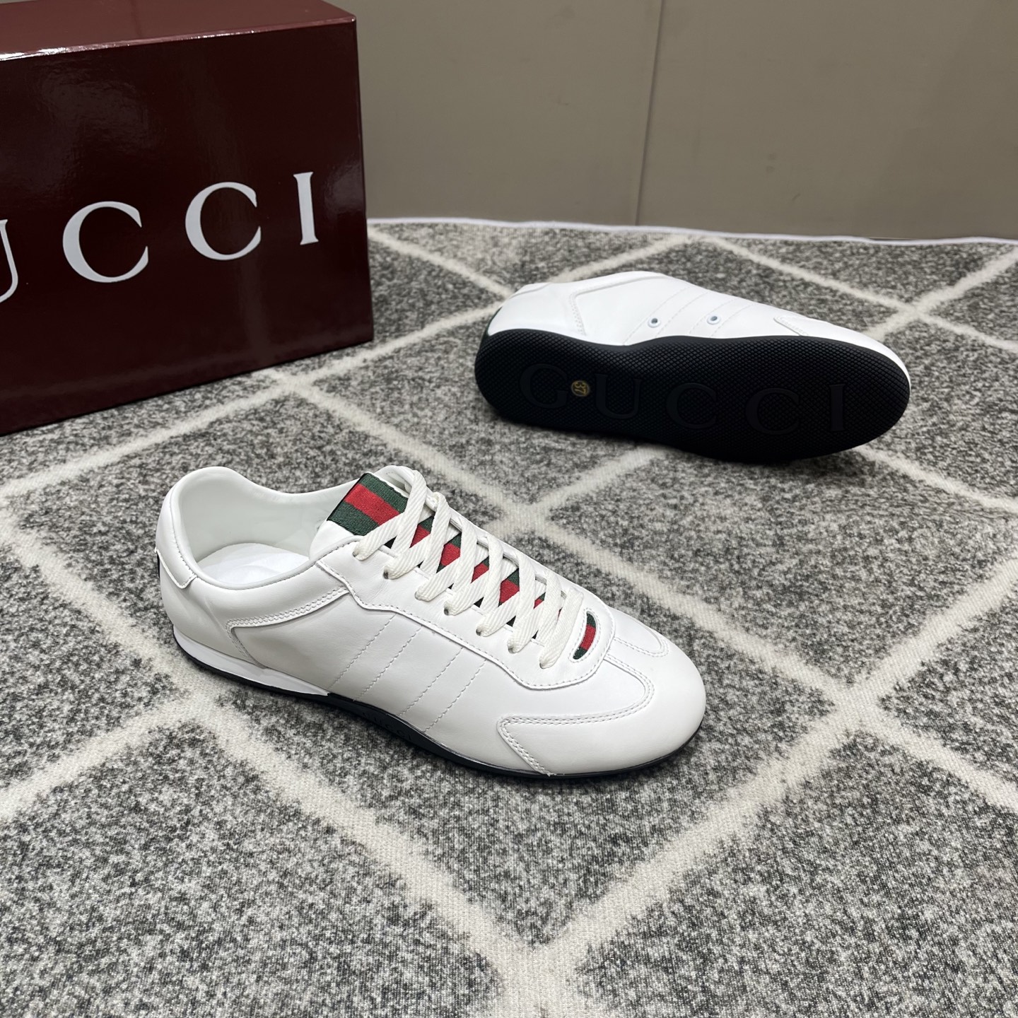 Gucci高仿男鞋 全白皮革經典織帶設計 舒適修身款| 7 Gucci高仿男鞋 全白皮革經典織帶設計 舒適修身款