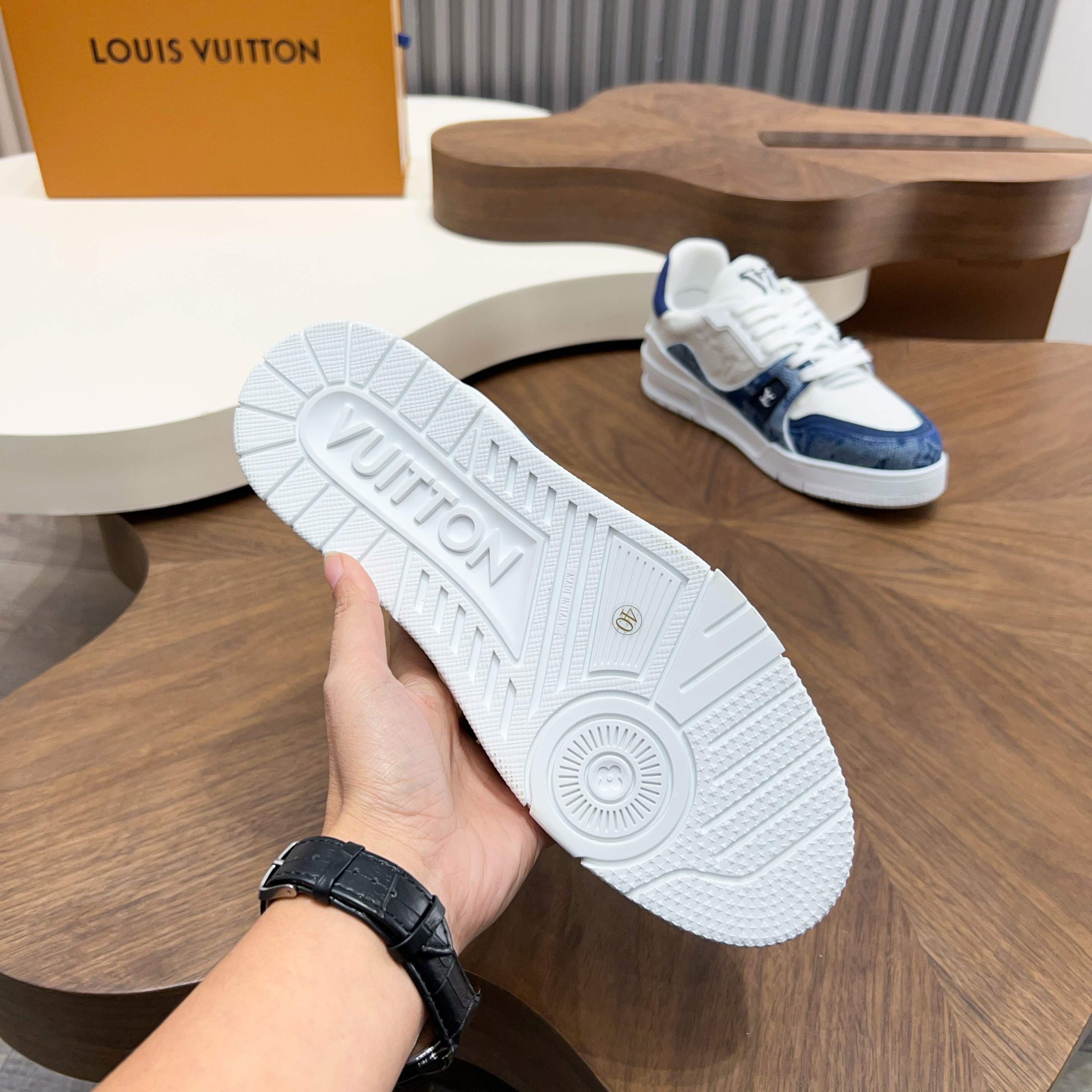 LV 原單 男款 Monogram 低筒運動鞋 咖啡色滿印款 輕奢復古風格| 13 LV 原單 男款 Monogram 低筒運動鞋 咖啡色滿印款 輕奢復古風格