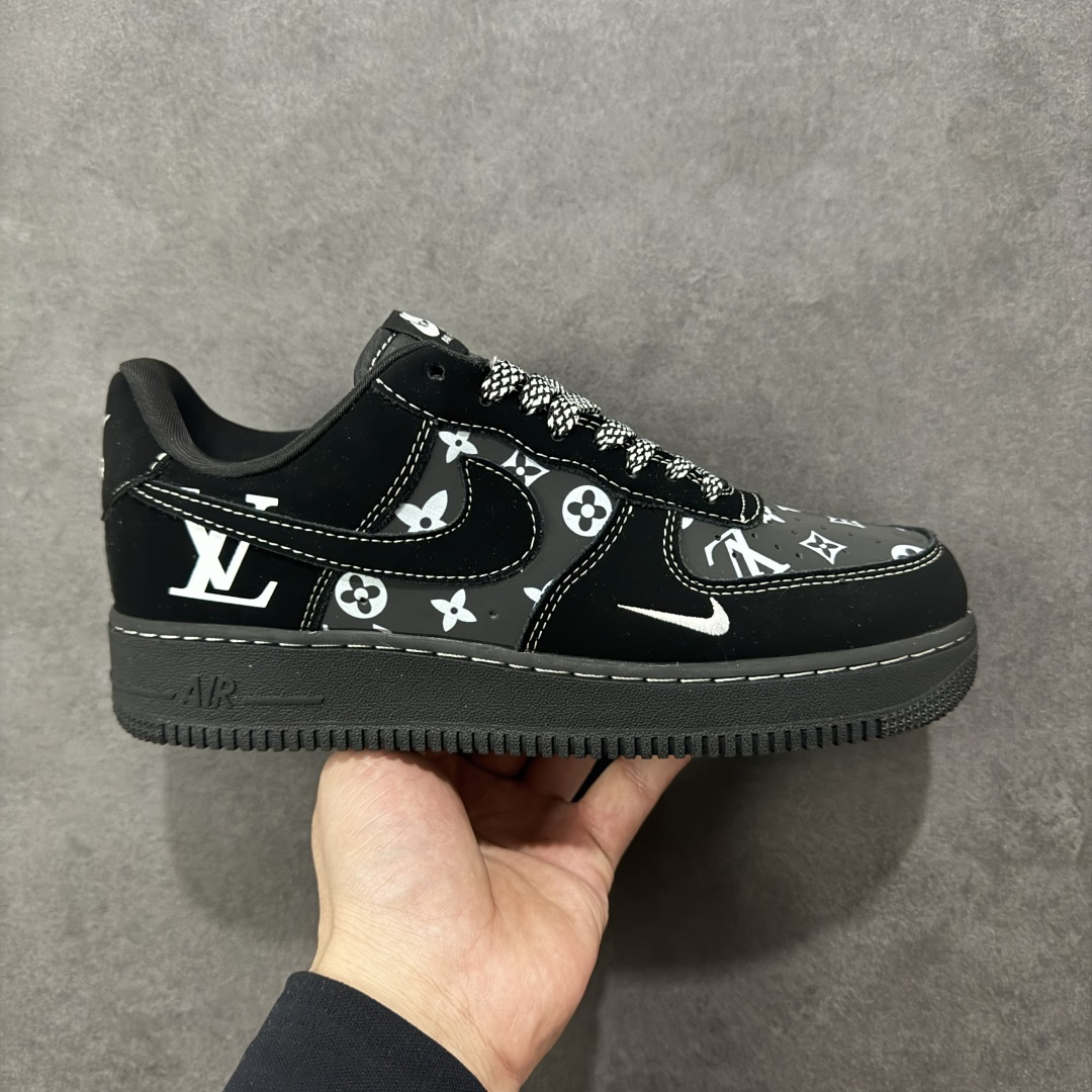 LV 一比一黑白滿版 Monogram 低筒球鞋 街頭黑魂質感款| 14 LV 一比一黑白滿版 Monogram 低筒球鞋 街頭黑魂質感款