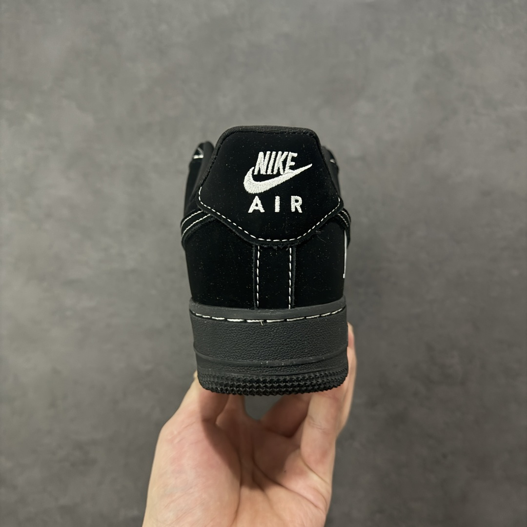 LV 一比一黑白滿版 Monogram 低筒球鞋 街頭黑魂質感款| 13 LV 一比一黑白滿版 Monogram 低筒球鞋 街頭黑魂質感款