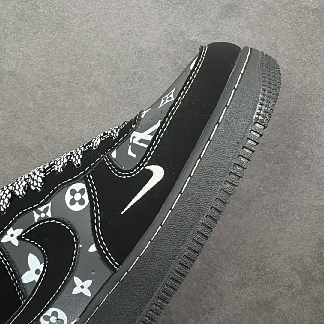 LV 一比一黑白滿版 Monogram 低筒球鞋 街頭黑魂質感款| 11 LV 一比一黑白滿版 Monogram 低筒球鞋 街頭黑魂質感款